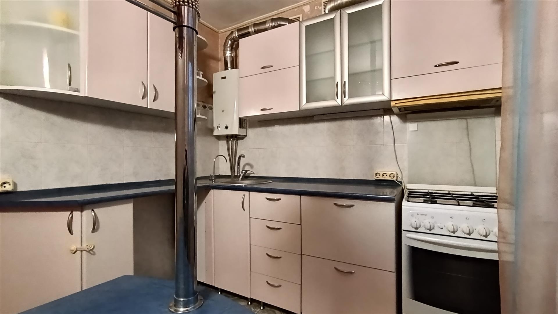 Фото №2: 3-комнатная квартира 60 м² - Краснодар, Центральный внутригородской округ, мкр. Завод Измерительных Приборов, ул. Курчатова, 4