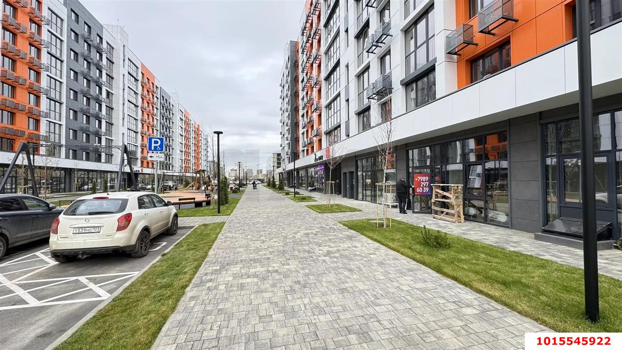 Фото №7: Торговое помещение 48 м² - Краснодар, жилой комплекс Друзья, ул. имени Генерала Брусилова, 28к3