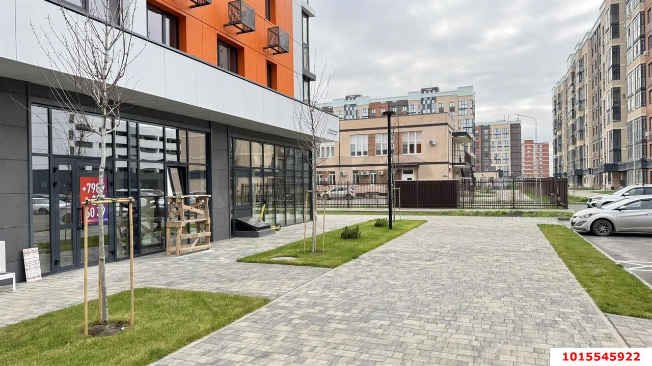 Фото №6: Торговое помещение 48 м² - Краснодар, жилой комплекс Друзья, ул. имени Генерала Брусилова, 28к3