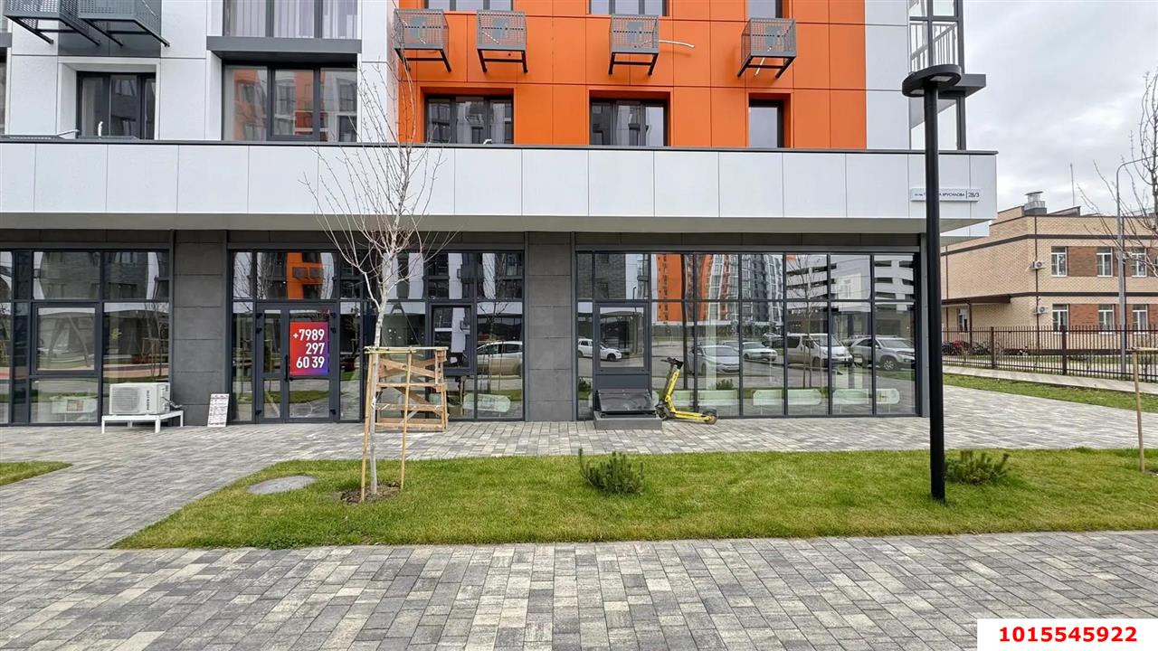 Фото №4: Торговое помещение 48 м² - Краснодар, жилой комплекс Друзья, ул. имени Генерала Брусилова, 28к3