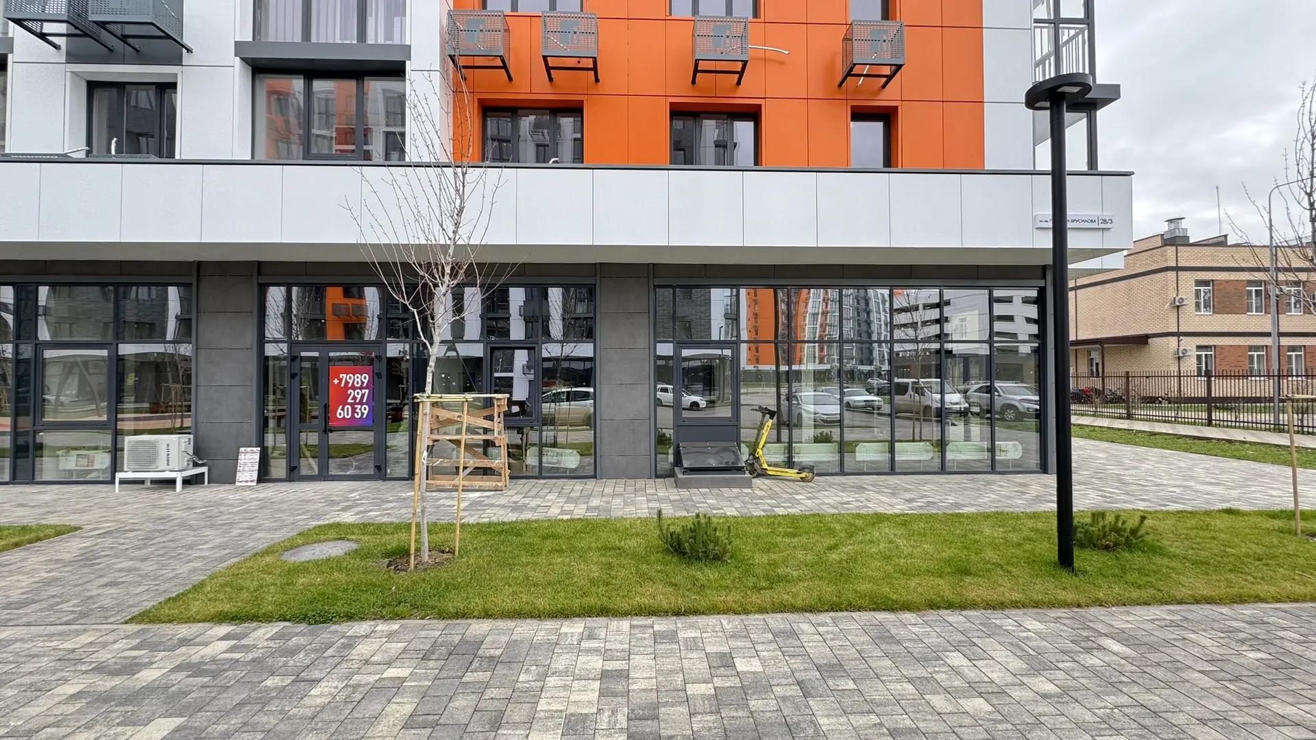 Фото №4: Коммерция 47 м² - Краснодар, Прикубанский внутригородской округ, мкр. жилой комплекс Друзья, ул. имени Генерала Брусилова, 28к3