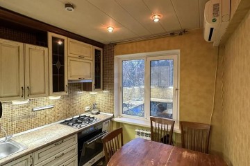 Фото №1: 3-комнатная квартира 60 м² - Краснодар, мкр. Черёмушки, ул. Димитрова, 137