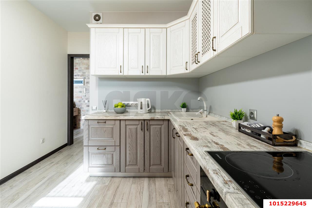 Фото №1: 1-комнатная квартира 37 м² - Краснодар, жилой комплекс Москва, ул. Российская, 79/3к1