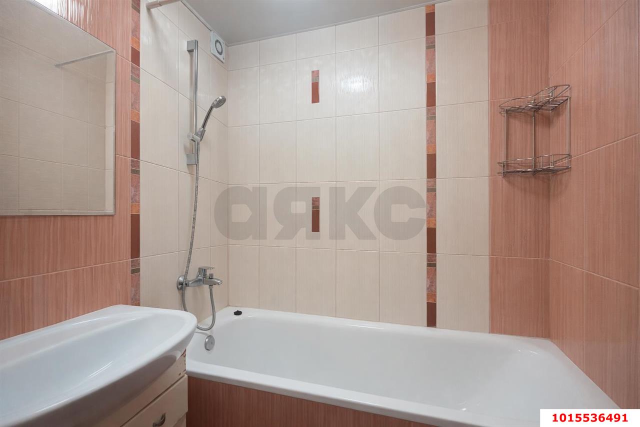 Фото №7: 3-комнатная квартира 82 м² - Краснодар, Прикубанский внутригородской округ, мкр. Краевая Клиническая Больница, ул. Черкасская, 47