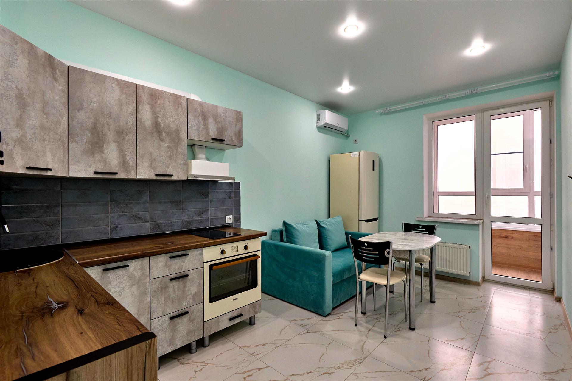 Фото №1: 1-комнатная квартира 39 м² - Краснодар, Карасунский внутригородской округ, Хлопчато-бумажный Комбинат, мкр. жилой комплекс Фамилия, ул. Старокубанская, 124