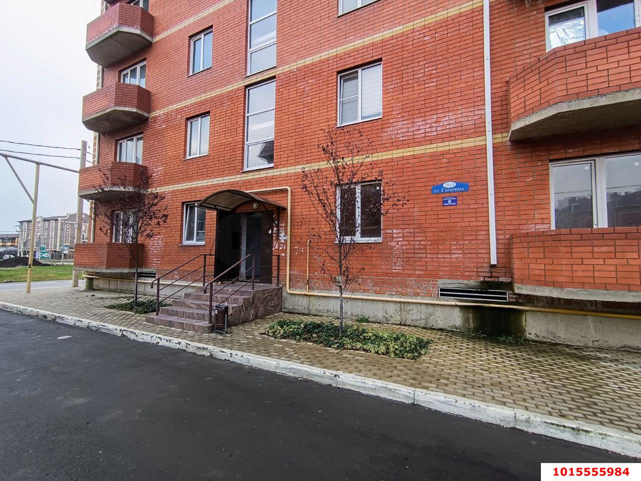 Фото №1: 2-комнатная квартира 62 м² - Яблоновский, ул. Гагарина, 155/5