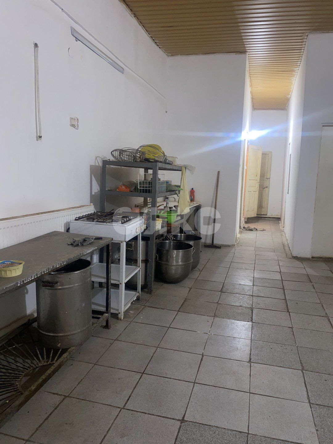 Фото №9: Коммерция 200 м² - Новокубанск, ул. Советская, 96