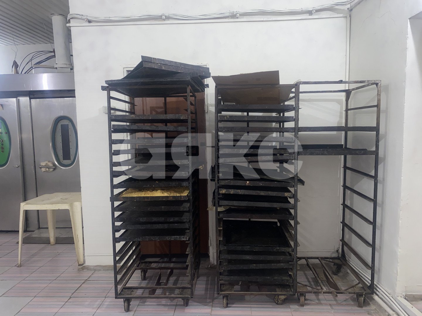 Фото №11: Коммерция 200 м² - Новокубанск, ул. Советская, 96