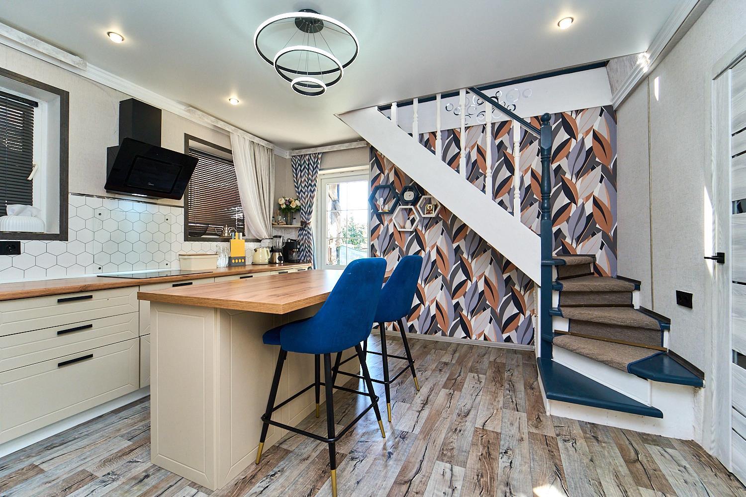 Фото №4: Дом 214 м² + 6 сот. - Механизатор, Прикубанский внутригородской округ, мкр. Южный массив, ул. Осенняя, 281