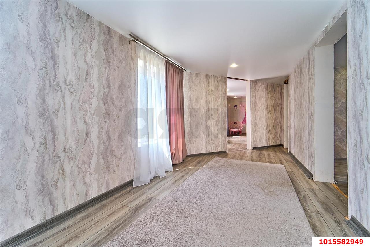 Фото №3: Дом 214 м² + 6 сот. - Механизатор, Южный массив, ул. Осенняя, 281