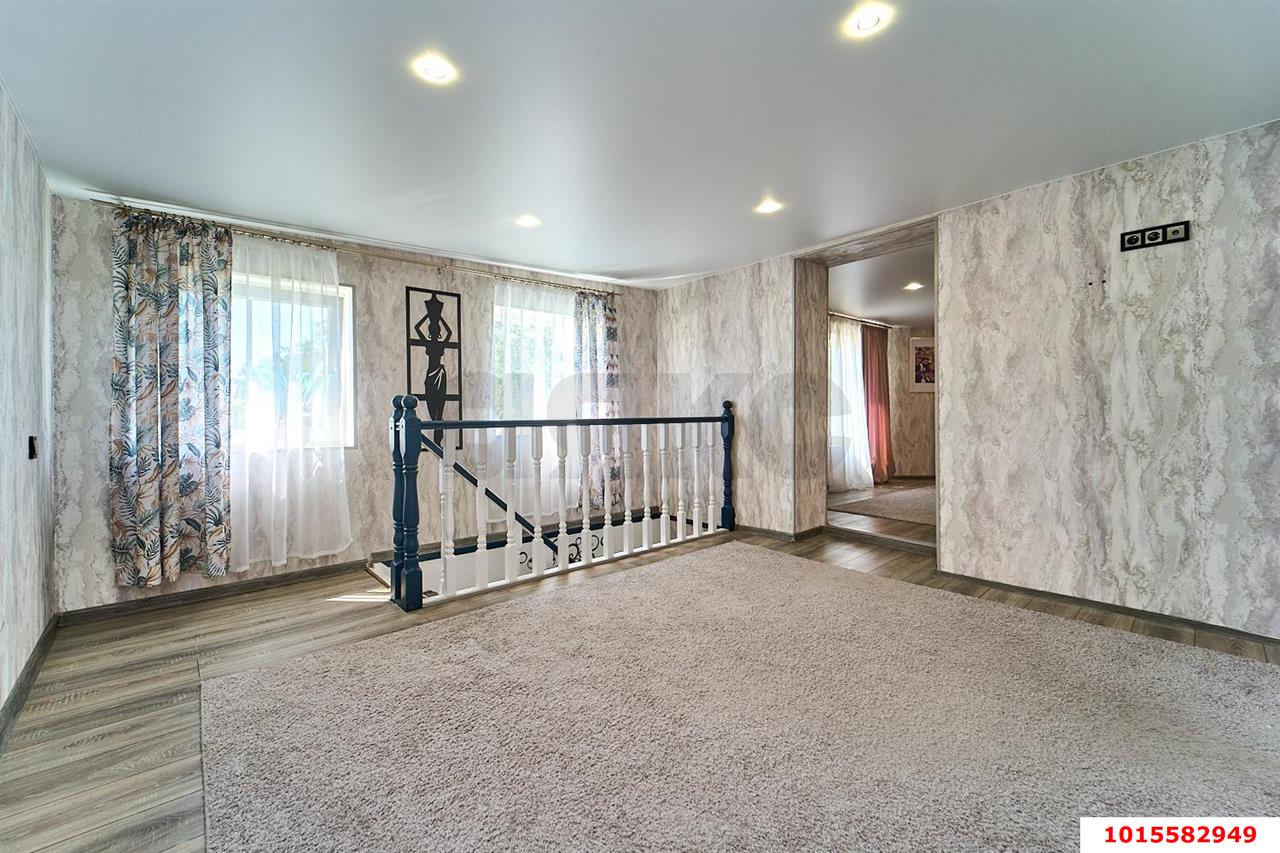 Фото №2: Дом 214 м² + 6 сот. - Механизатор, Южный массив, ул. Осенняя, 281