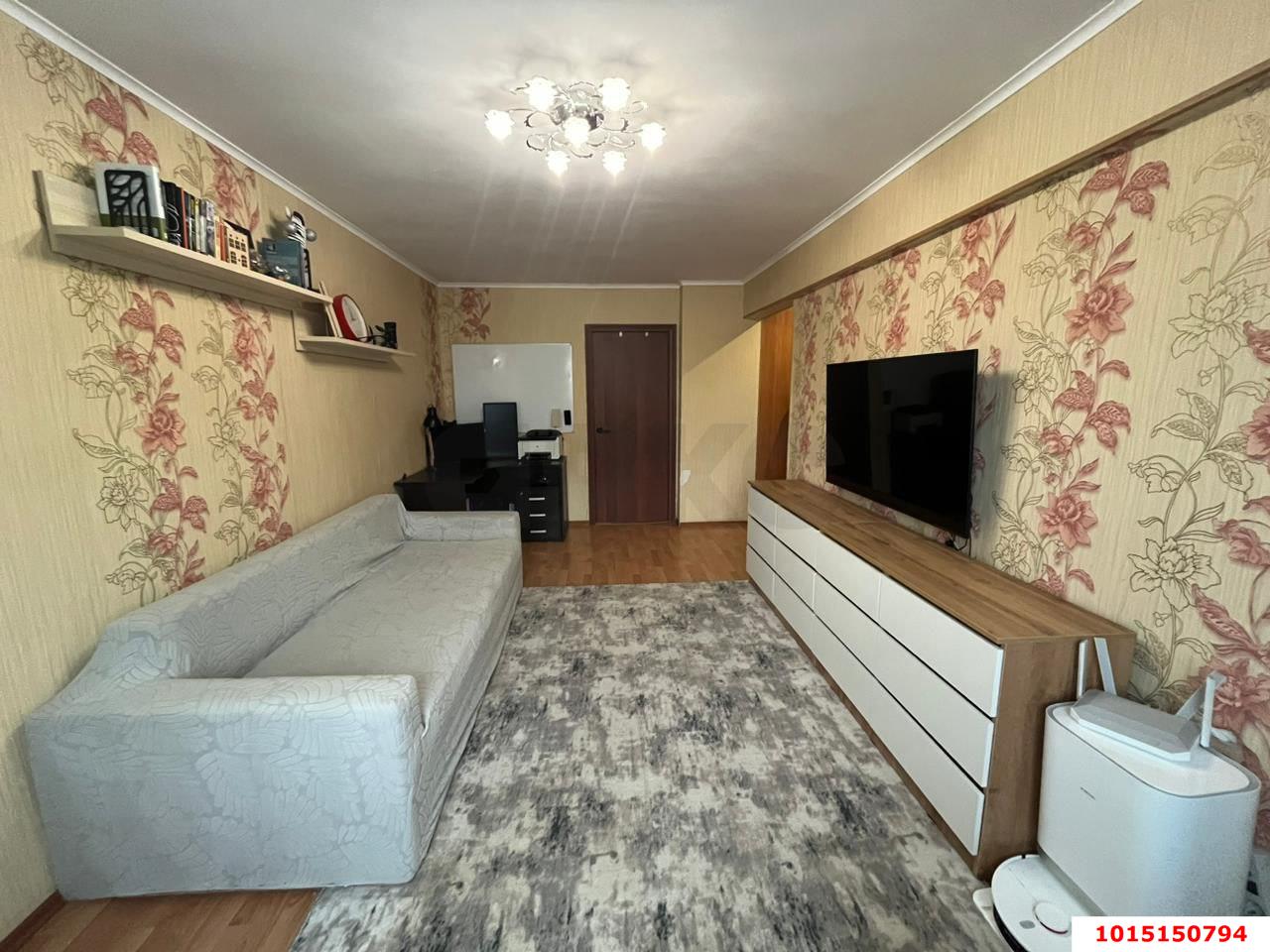 Фото №1: 3-комнатная квартира 59 м² - Краснодар, Черёмушки, ул. Айвазовского, 104