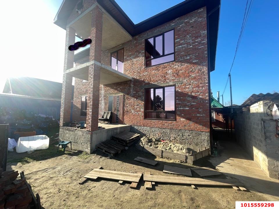 Фото №1: Дом 280 м² + 6 сот. - Берёзовый, Прикубанский внутригородской округ, ул. Новосельская, 69