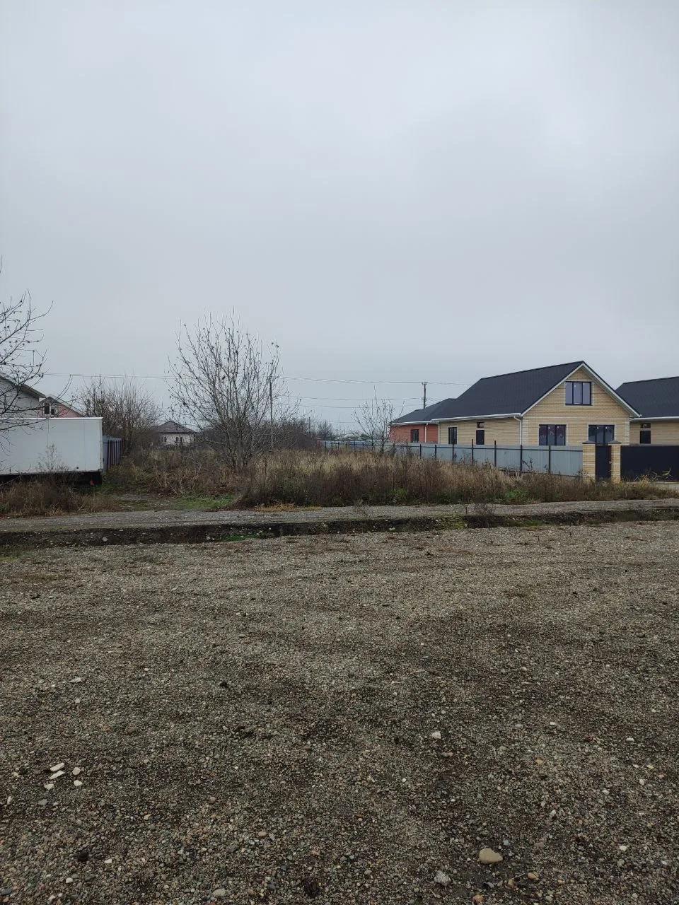 Фото №1: Земельный участок 9.91 сот. - Октябрьский, Прикубанский внутригородской округ, ст Радужное, ул. Въездная, 338