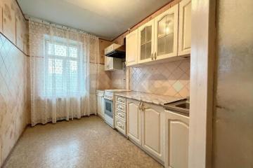Фото №1: 3-комнатная квартира <span class="whitespace-nowrap">61 м²</span>, <span class="whitespace-nowrap">8/9 эт.</span> - Краснодар, мкр. Гидростроителей, ул. имени Игнатова, 12