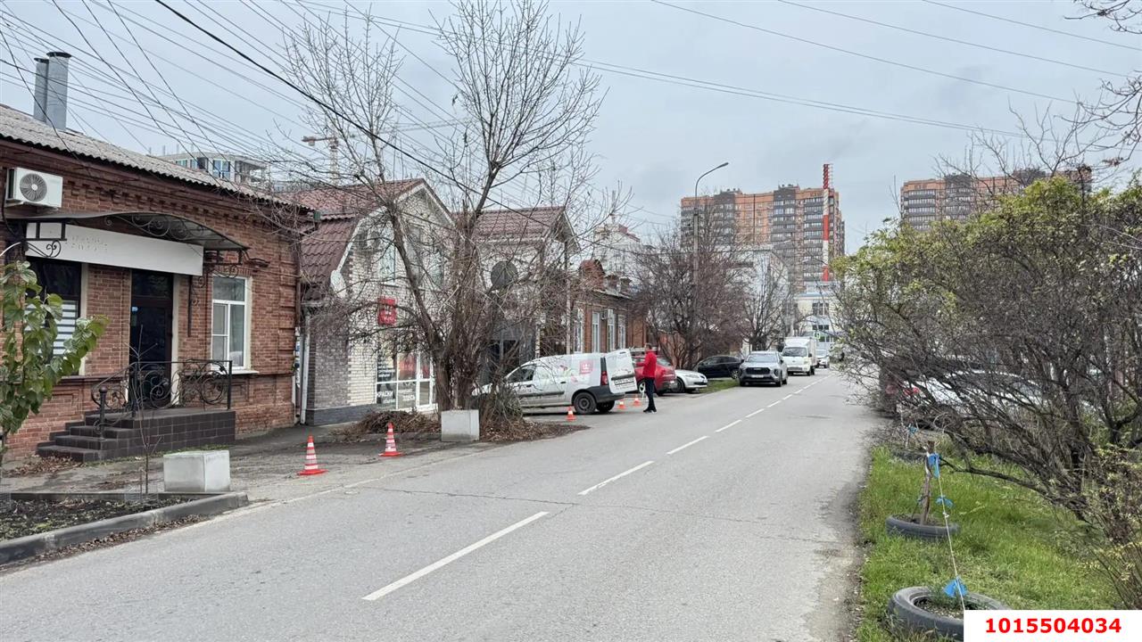 Фото №1: Торговое помещение 61 м² - Краснодар, Западный внутригородской округ, ул. Володи Головатого, 289