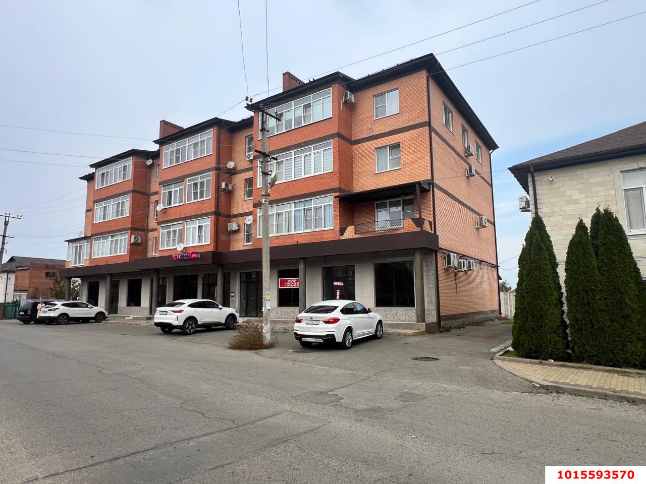 Фото №3: Торговое помещение 86 м² - Брюховецкая, ул. Советская, 50