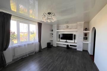 Фото №1: 2-комнатная квартира 61 м² - Краснодар, мкр. Сады Калинина, ул. Троицкая, 263