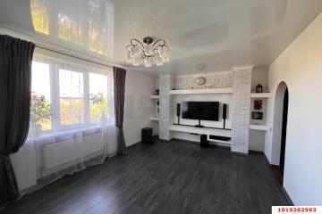 Фото №1: 2-комнатная квартира 61 м² - Краснодар, мкр. Сады Калинина, ул. Троицкая, 263