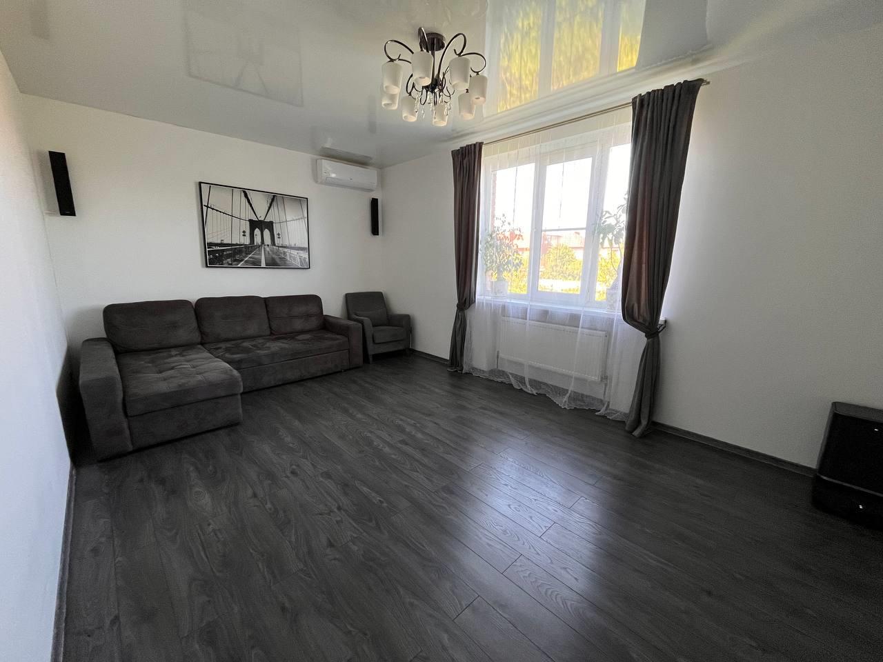 Фото №2: 2-комнатная квартира 61 м² - Краснодар, Прикубанский внутригородской округ, мкр. Сады Калинина, ул. Троицкая, 263