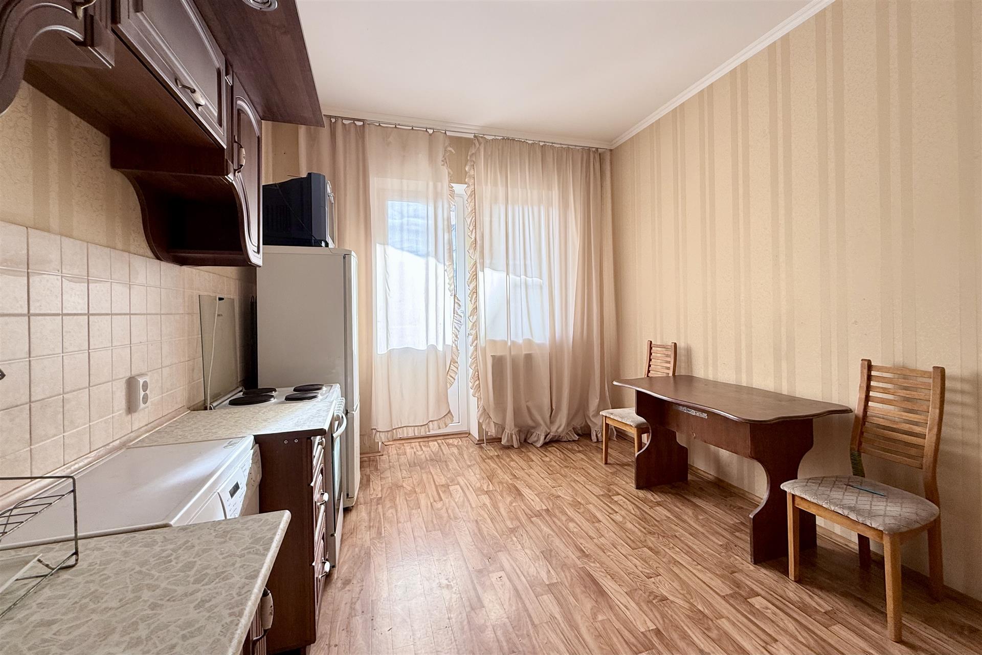 Фото №2: 1-комнатная квартира 60 м² - Краснодар, Западный внутригородской округ, мкр. Фестивальный, ул. Монтажников, 12/1