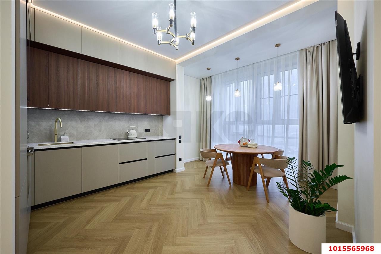 Фото №1: 2-комнатная квартира 55 м² - Краснодар, Западный внутригородской округ, ул. Строителей, 21