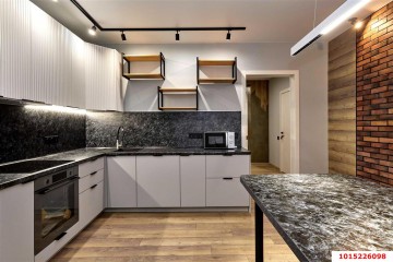 Фото №1: 2-комнатная квартира 87 м² - Краснодар, мкр. 40 лет Победы, ул. имени 40-летия Победы, 144/4литА