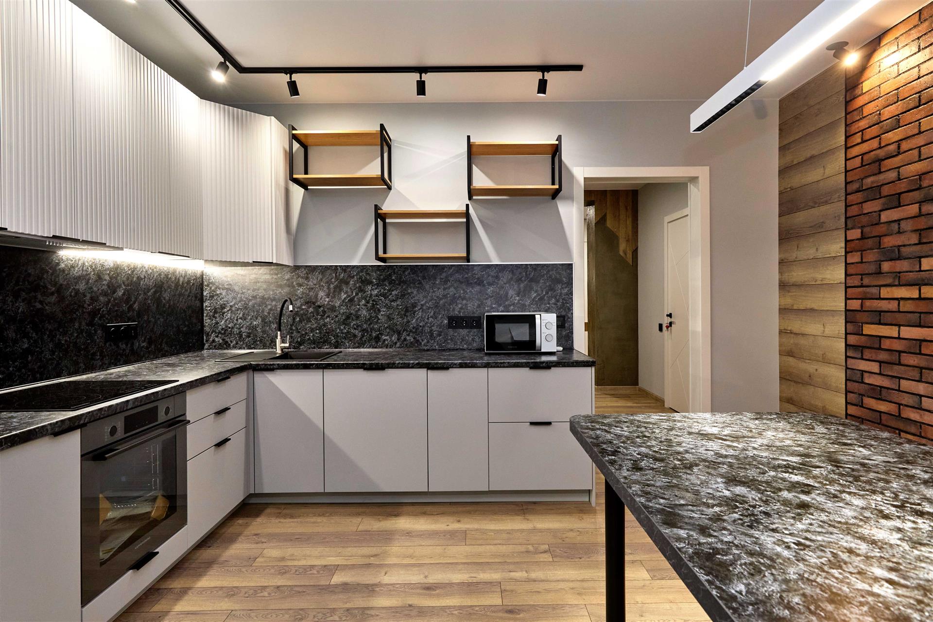 Фото №1: 2-комнатная квартира 87 м² - Краснодар, Прикубанский внутригородской округ, мкр. 40 лет Победы, ул. имени 40-летия Победы, 144/4литА