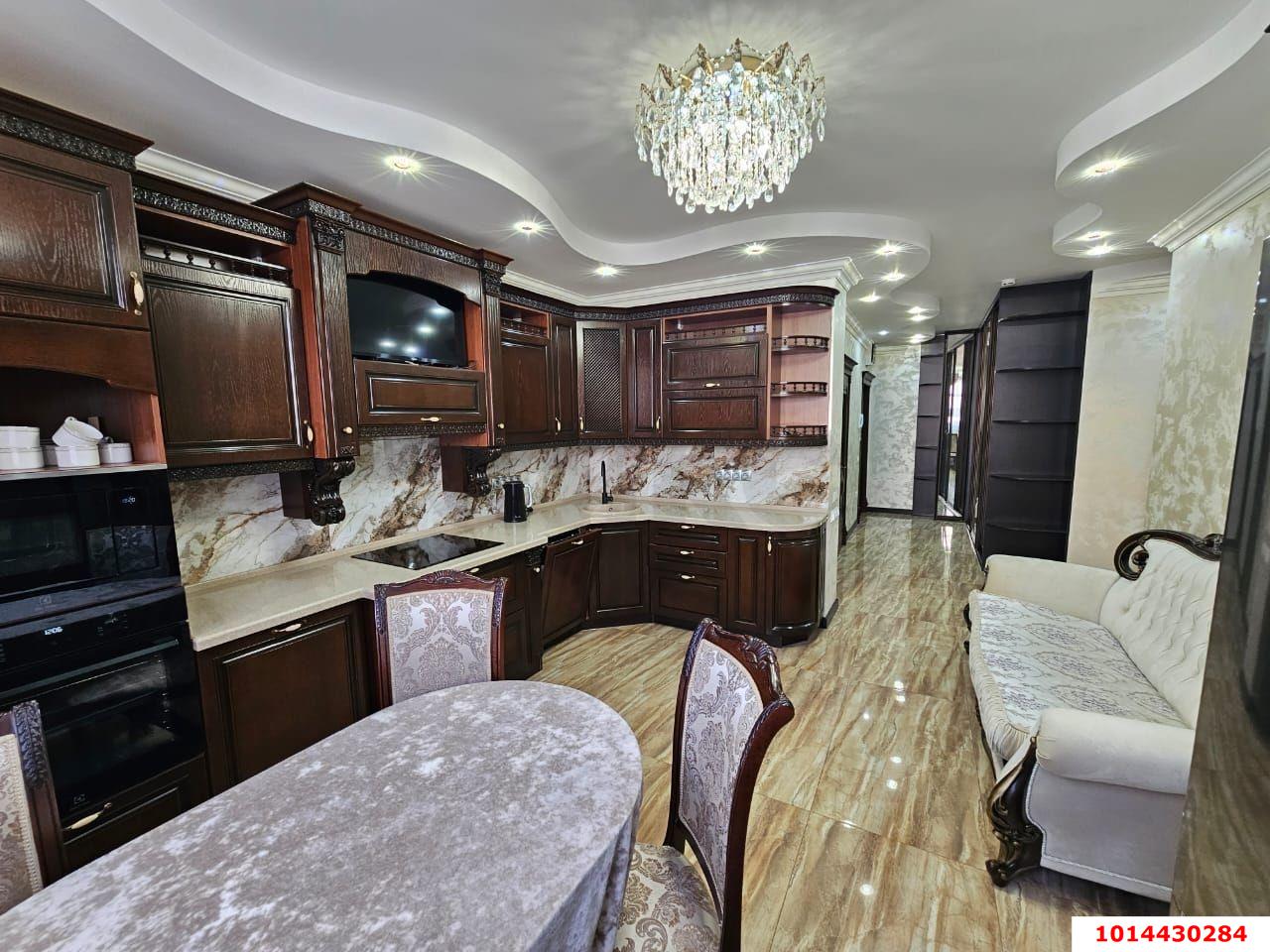 Фото №1: 2-комнатная квартира 68 м² - Краснодар, Губернский, ул. имени Героя Георгия Бочарникова, 8/1