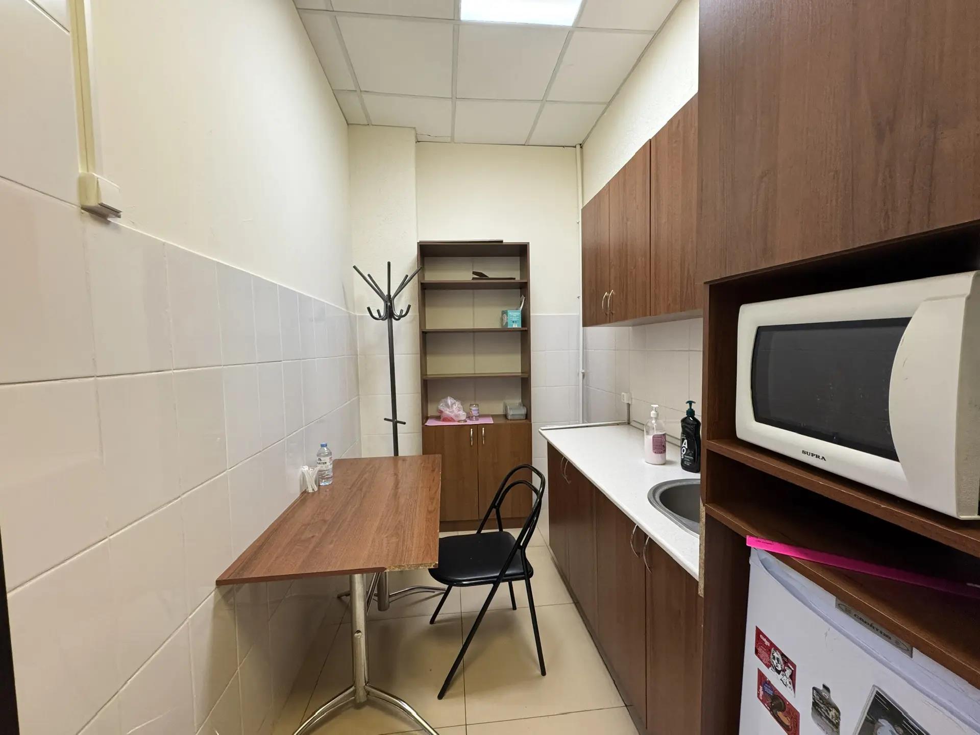 Фото №14: Коммерция 307 м² - Краснодар, ул. Кубанская набережная, 45