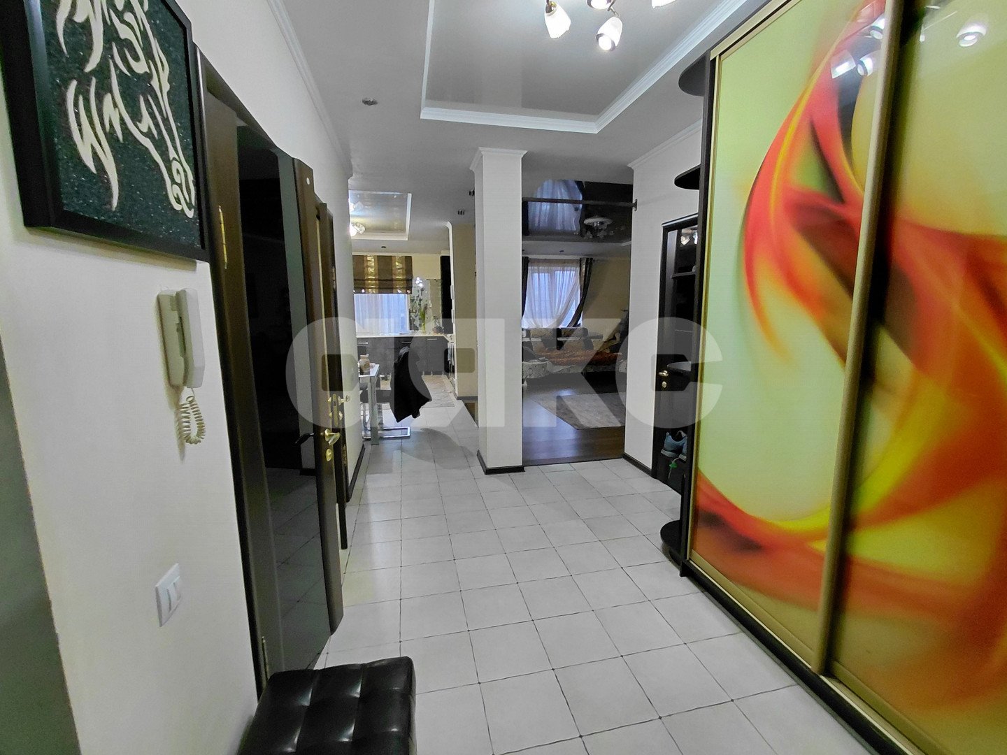 Фото №2: 2-комнатная квартира 76 м² - Горячий Ключ, Администрация, ул. Тараника, 12А