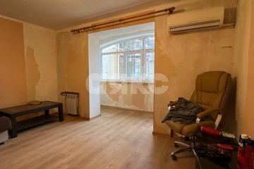 Фото №3: 1-комнатная квартира 47 м² - Мариуполь, мкр. Черёмушки, ул. Цыбулько, 43к2