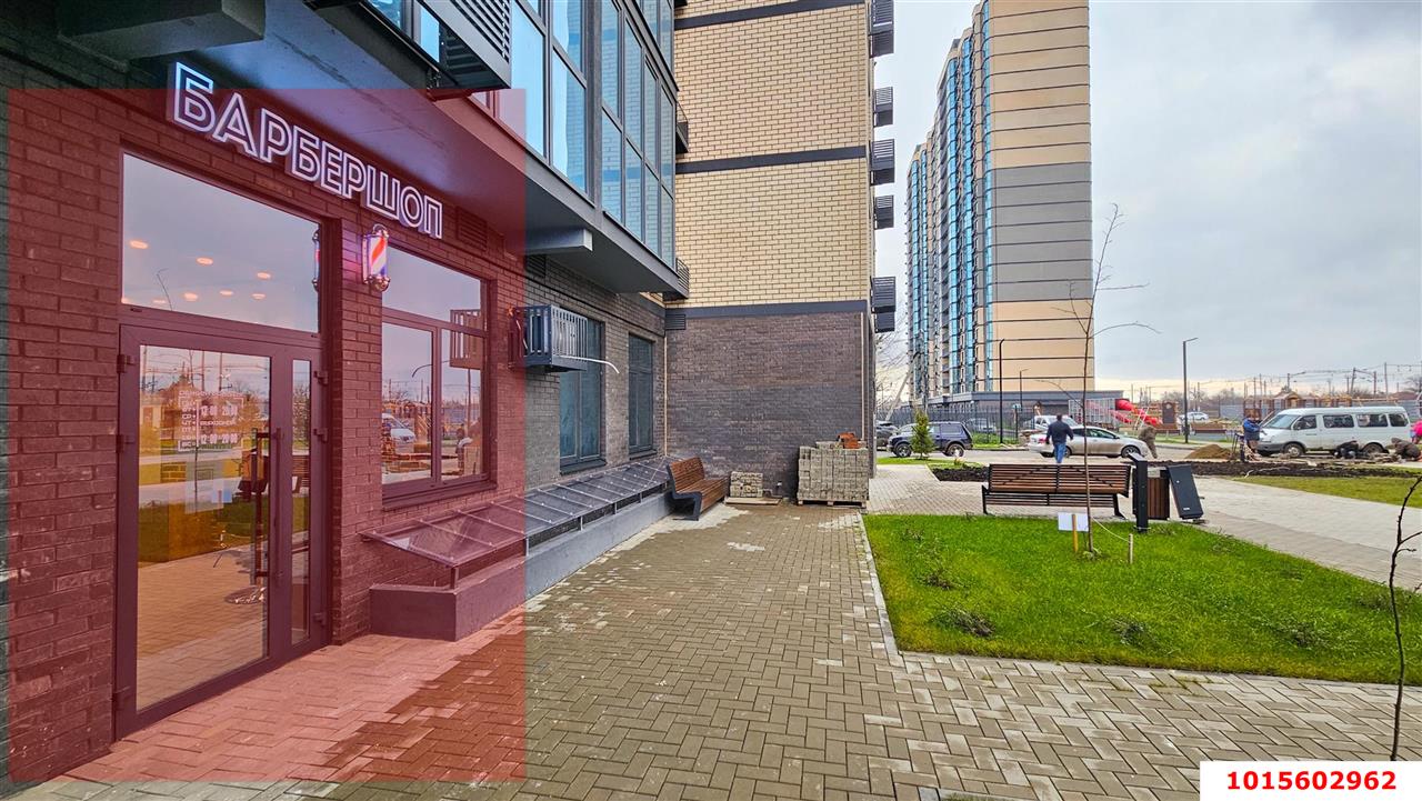 Фото №6: Торговое помещение 28 м² - Берёзовый, жилой комплекс Огурцы, ул. Целиноградская, 2И