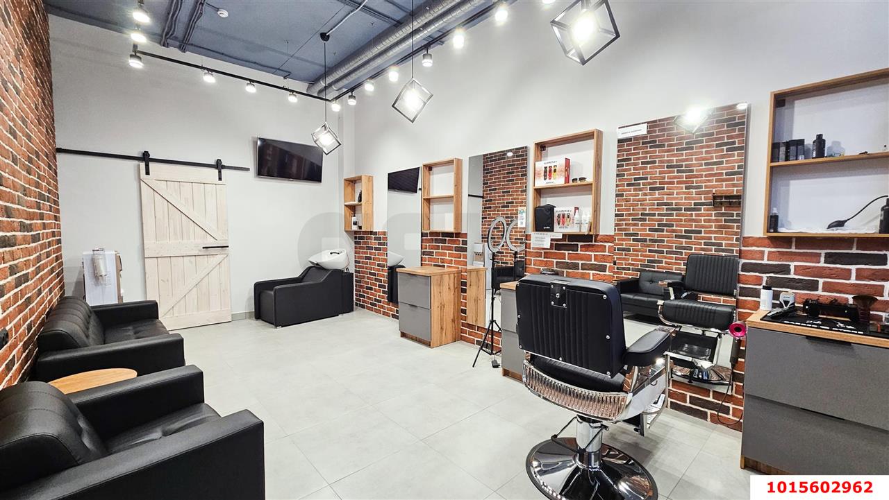 Фото №2: Торговое помещение <span class="whitespace-nowrap">27 м²</span>, <span class="whitespace-nowrap">1/25 эт.</span> - Берёзовый, Прикубанский внутригородской округ, Витаминкомбинат, мкр. жилой комплекс Огурцы, ул. Целиноградская, 2И