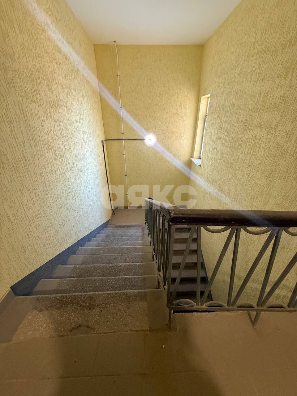 Фото №2: 2-комнатная квартира 43 м² - Мариуполь, Жовтневый, ул. Артёма, 49/43