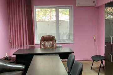 Фото №2: Офисное помещение 40 м² - Краснодар, мкр. Славянский, ул. Красных Партизан, 105