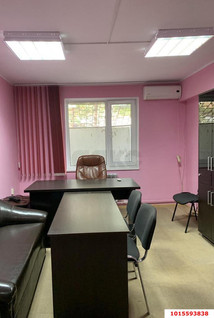 Фото №2: Офисное помещение 40 м² - Краснодар, Славянский, ул. Красных Партизан, 105