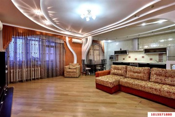 Фото №1: 2-комнатная квартира 111 м² - Краснодар, мкр. Центральный, ул. Комсомольская, 6