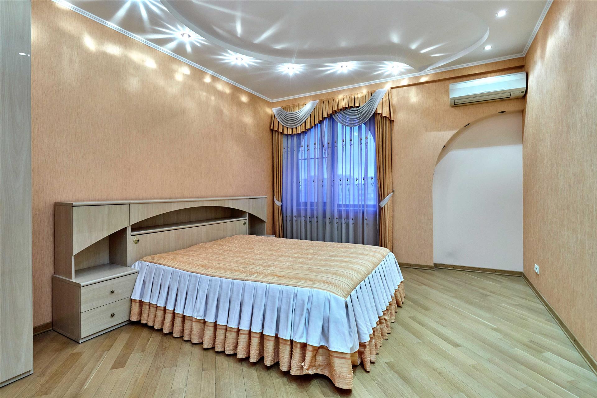 Фото №7: 2-комнатная квартира 111 м² - Краснодар, Западный внутригородской округ, мкр. Центральный, ул. Комсомольская, 6