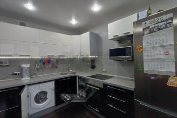 Фото №1: 2-комнатная квартира 73 м² - Краснодар, мкр. Московский, ул. им. Артюшкова В.Д., 1