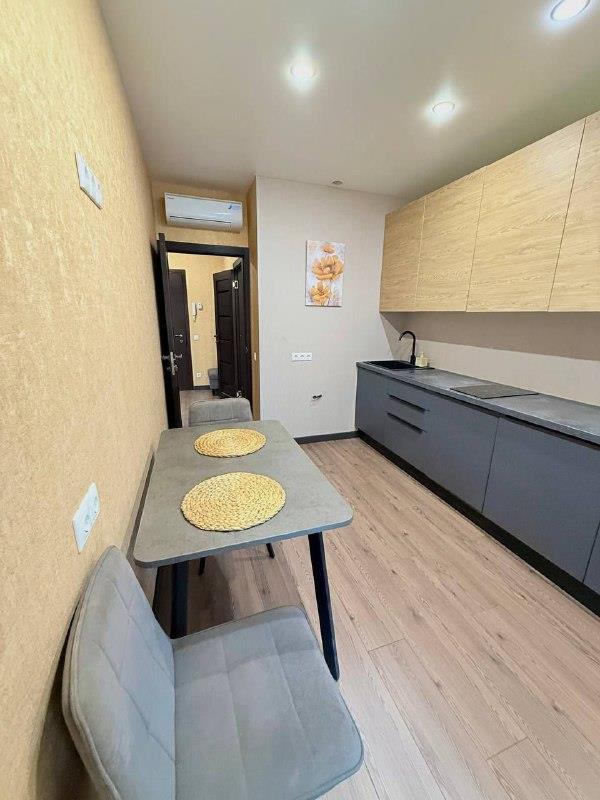 Фото №1: 1-комнатная квартира 41 м² - Краснодар, Центральный внутригородской округ, мкр. Центральный, ул. Красная, 176