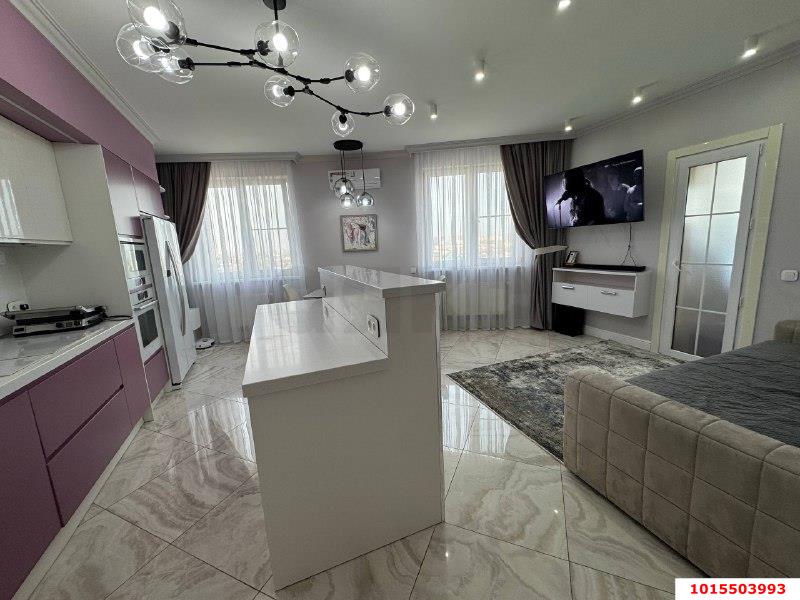 Фото №1: 3-комнатная квартира 93 м² - Краснодар, жилой комплекс Фонтаны, ул. Старокубанская, 2/23к2