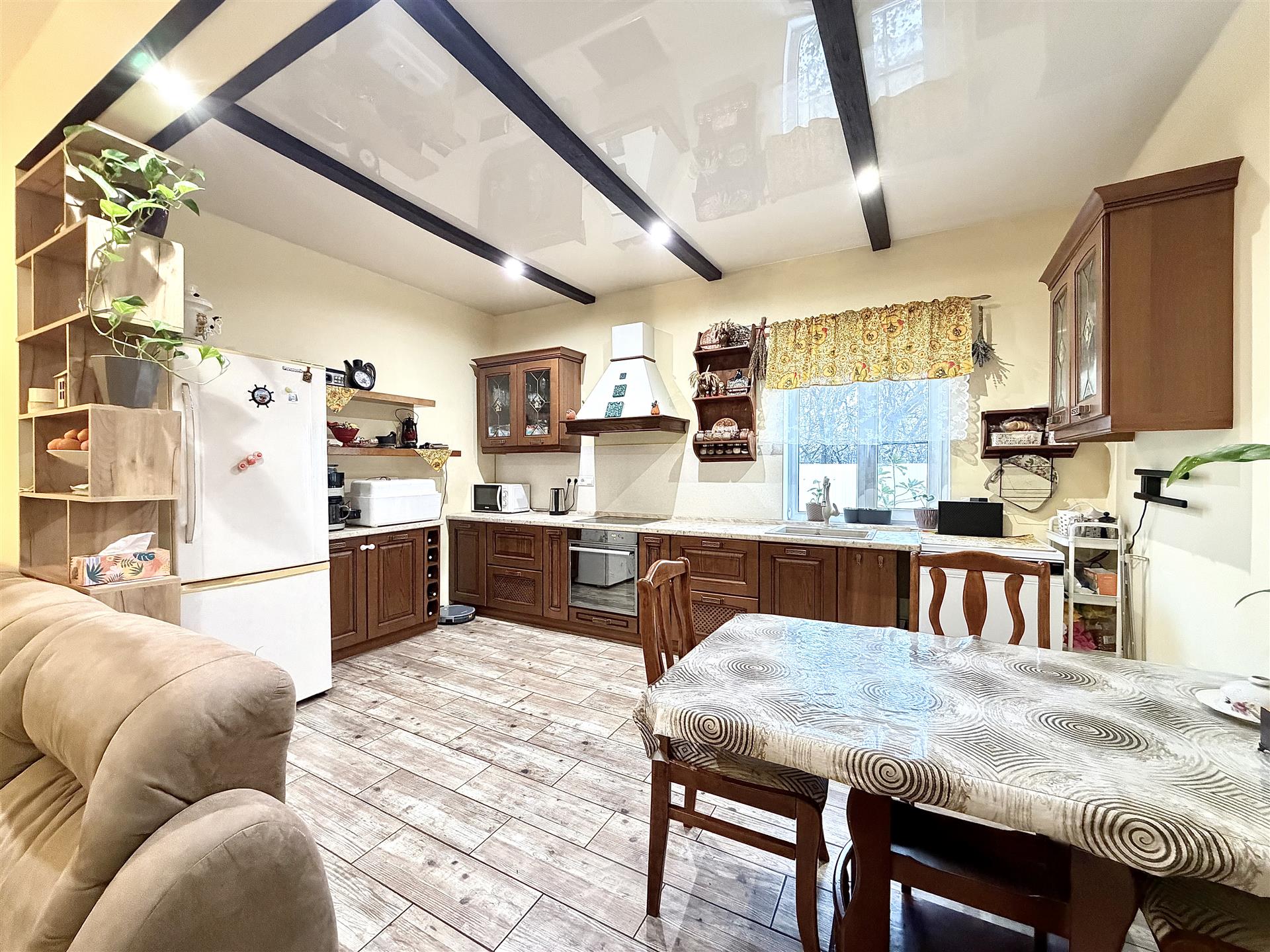 Фото №3: Дом 117 м² + 10.1 сот. - Лазурный, мкр. Прикубанский внутригородской округ, ул. Азовская