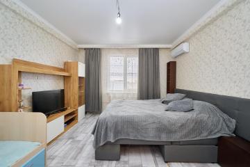 Фото №1: 1-комнатная квартира 32 м² - Краснодар, мкр. Краевая Клиническая Больница, ул. Черкасская, 53