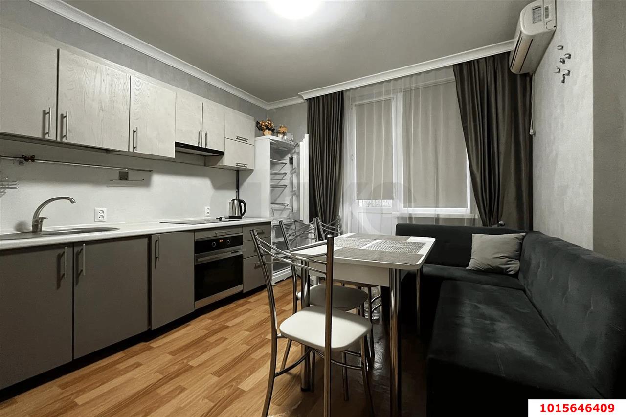 Фото №1: 3-комнатная квартира 90 м² - Краснодар, Военный городок № 106, ул. имени Дзержинского, 54/13