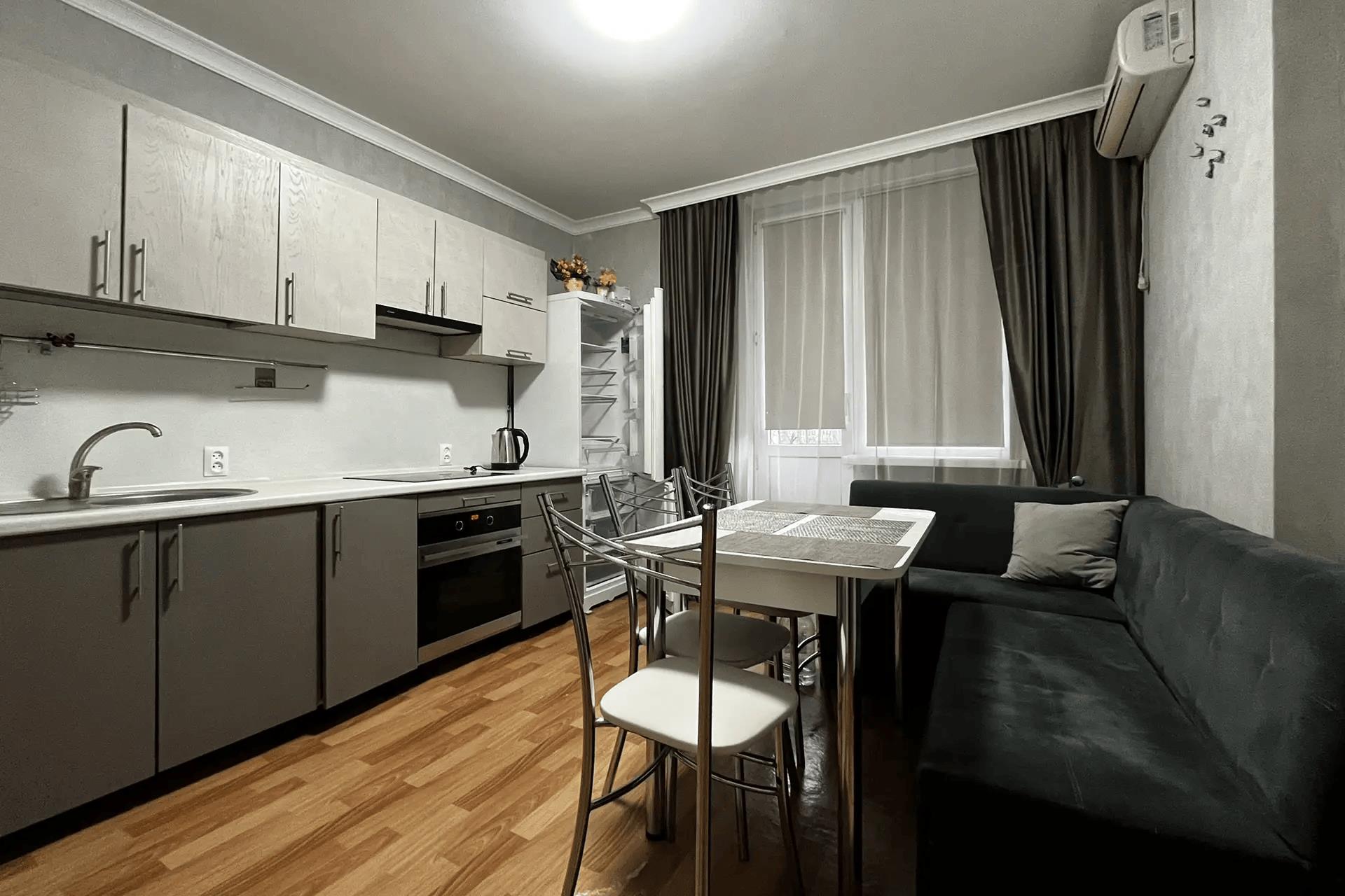 Фото №4: 3-комнатная квартира 90 м² - Краснодар, Прикубанский внутригородской округ, 9-й километр, мкр. Военный городок № 106, ул. имени Дзержинского, 54/13