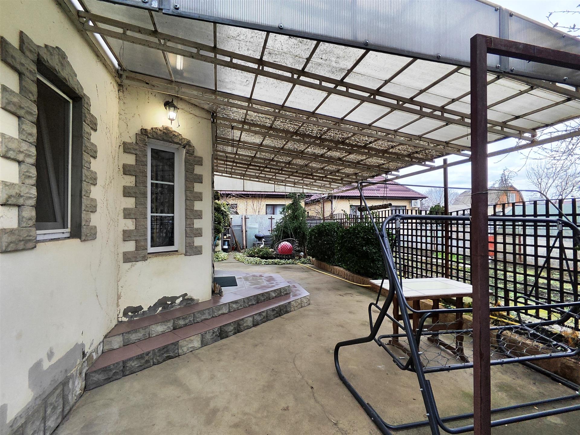 Фото №1: Дом 122 м² + 6.1 сот. - Елизаветинская, Прикубанский внутригородской округ, ст Каравай, ул. Садовая, 50