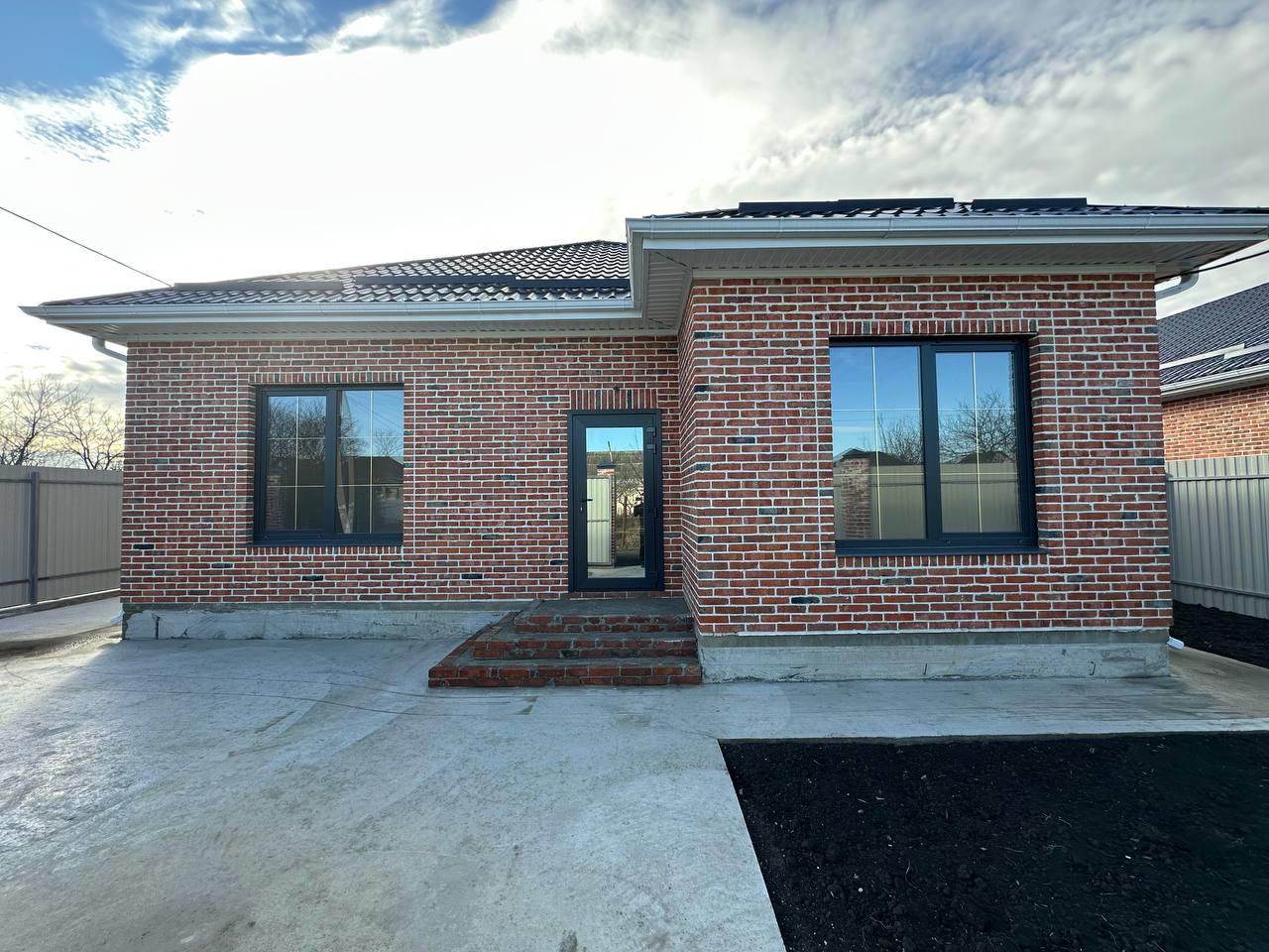 Фото №1: Дом 106 м² + 4.3 сот. - Елизаветинская, Прикубанский внутригородской округ, ст Кубань-2, ул. Светлая, 10