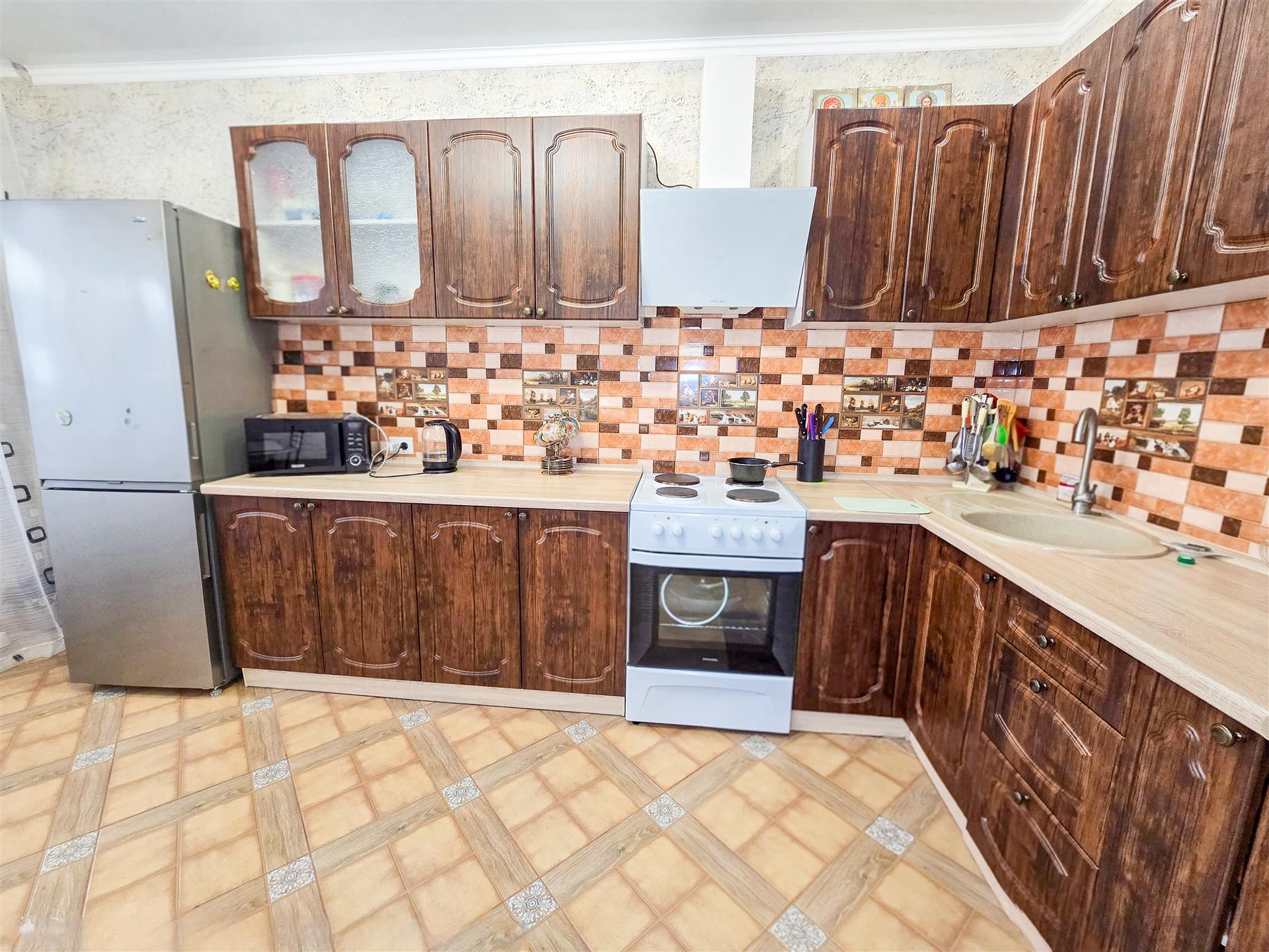 Фото №4: 1-комнатная квартира 43 м² - Краснодар, Прикубанский внутригородской округ, Музыкальный, мкр. Завод Радиоизмерительных Приборов, ул. имени С.В. Рахманинова, 32