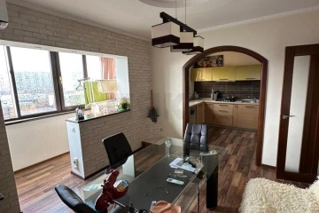 Фото №1: 3-комнатная квартира 72 м² - Краснодар, мкр. имени Маршала Жукова, ул. имени Дзержинского, 211